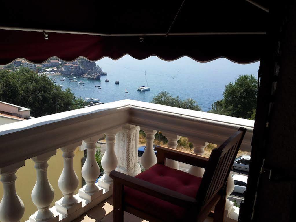 Villa Sara Guesthouse Ilha Ilha Sveti Stefan Exterior foto