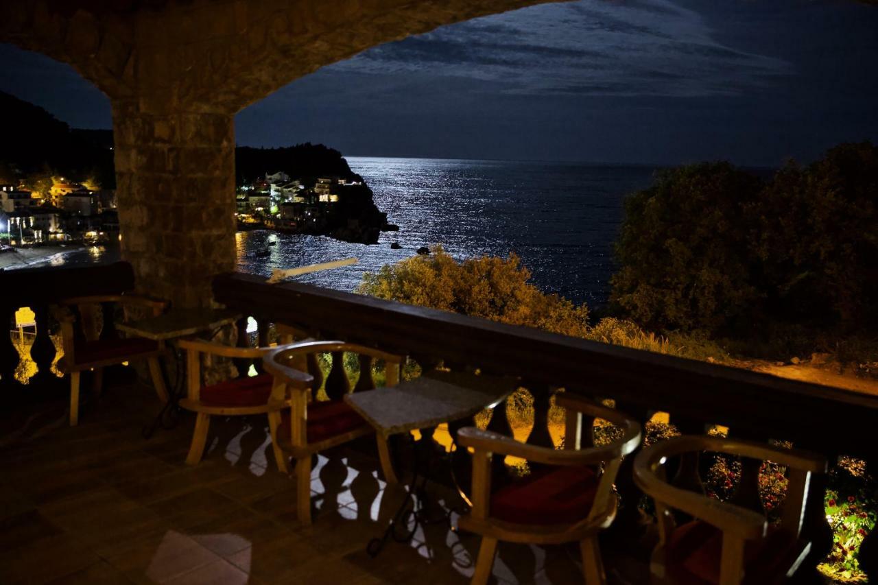 Villa Sara Guesthouse Ilha Ilha Sveti Stefan Exterior foto